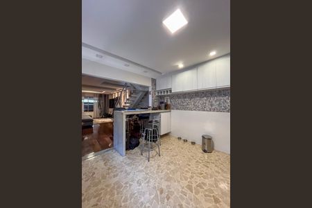 Casa à venda com 350m², 5 quartos e 7 vagasCasa 1 - Cozinha