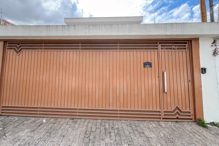 Casa à venda com 350m², 5 quartos e 7 vagasFachada