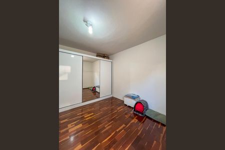 Casa à venda com 350m², 5 quartos e 7 vagasCasa 2 - Quarto 1