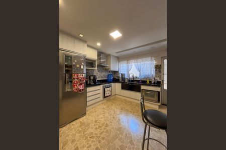 Casa à venda com 350m², 5 quartos e 7 vagasCasa 1 - Cozinha