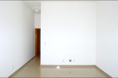 Sala de casa à venda com 3 quartos, 180m² em São Gabriel, Belo Horizonte