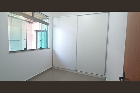 Casa à venda com 180m², 3 quartos e 2 vagas Casa à venda com 180m², 3 quartos e 2 vagasQuarto 1