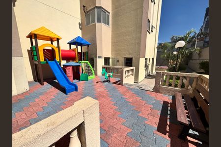 Apartamento à venda com 68m², 3 quartos e 2 vagasÁrea comum - Playground