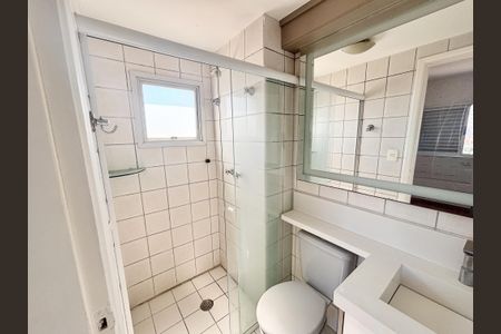 Apartamento à venda com 68m², 3 quartos e 2 vagasBanheiro do Quarto 2