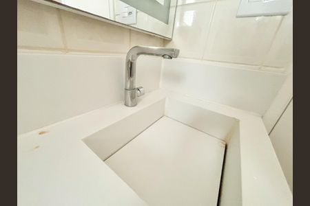 Apartamento à venda com 68m², 3 quartos e 2 vagasBanheiro