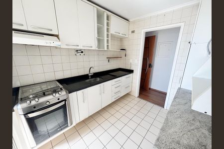 Apartamento à venda com 68m², 3 quartos e 2 vagasCozinha