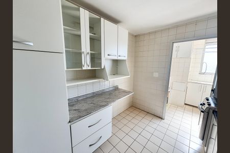 Apartamento à venda com 68m², 3 quartos e 2 vagasCozinha