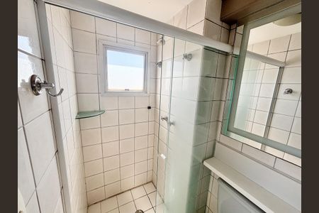 Apartamento à venda com 68m², 3 quartos e 2 vagasBanheiro do Quarto 2