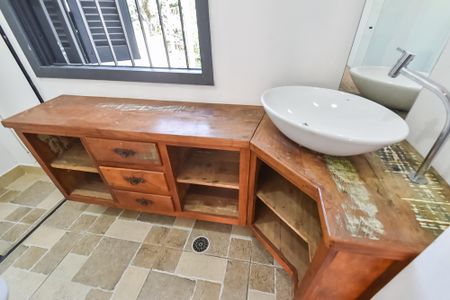 Casa à venda com 180m², 3 quartos e 1 vagaBanheiro