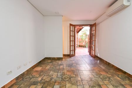 Casa à venda com 180m², 3 quartos e 1 vagaSala