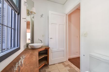 Casa à venda com 180m², 3 quartos e 1 vagaBanheiro