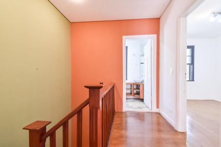 Casa à venda com 180m², 3 quartos e 1 vagaHall dos quartos