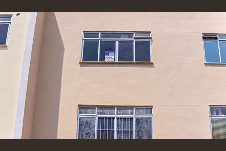 Apartamento para alugar com 53m², 3 quartos e sem vaga Apartamento para alugar com 53m², 3 quartos e sem vagaFachada do bloco com placa