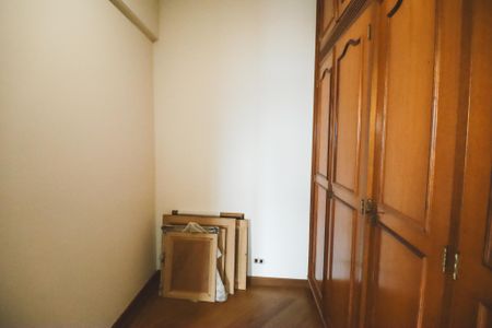 Apartamento à venda com 275m², 5 quartos e 4 vagasCloset da suíte 1