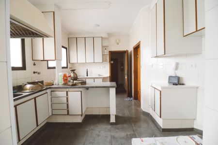 Apartamento à venda com 275m², 5 quartos e 4 vagasCozinha