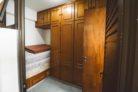 Apartamento à venda com 275m², 5 quartos e 4 vagasQuarto de Serviço