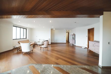 Apartamento à venda com 275m², 5 quartos e 4 vagasSala