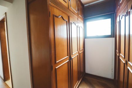 Apartamento à venda com 275m², 5 quartos e 4 vagasCloset da suíte 3