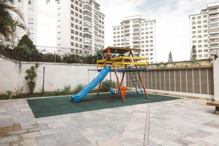 Apartamento à venda com 275m², 5 quartos e 4 vagasÁrea comum - Playground