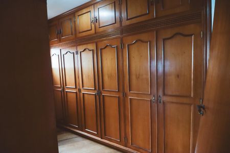 Apartamento à venda com 275m², 5 quartos e 4 vagasCloset da suíte 3