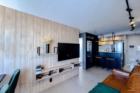 Sala de apartamento à venda com 2 quartos, 67m² em Vila Bertioga, São Paulo