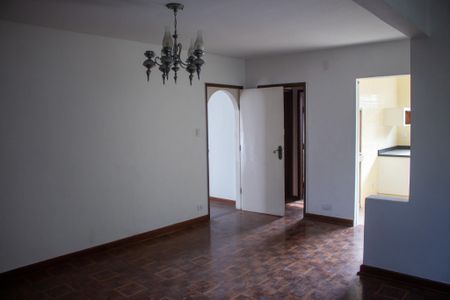 Casa para alugar com 440m², 5 quartos e 4 vagas Casa para alugar com 440m², 5 quartos e 4 vagasSala de estar