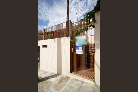 Casa para alugar com 110m², 2 quartos e 1 vaga Casa para alugar com 110m², 2 quartos e 1 vagaFachada