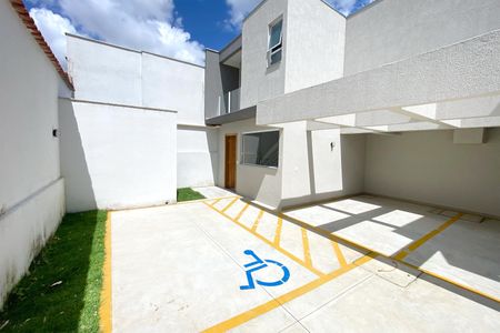 Casa à venda com 83m², 3 quartos e 1 vagaVaga comum - Acessibilidade