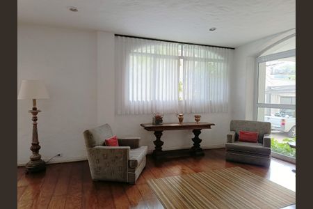 Apartamento para alugar com 118m², 3 quartos e 2 vagas Apartamento para alugar com 118m², 3 quartos e 2 vagasHall social