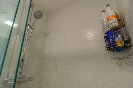 Apartamento à venda com 78m², 1 quarto e 2 vagasBanheiro da Suíte