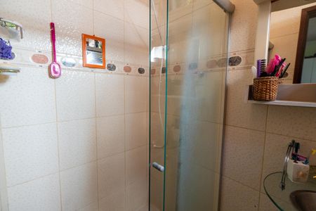 Casa à venda com 200m², 3 quartos e 1 vagaBanheiro da Suíte 2