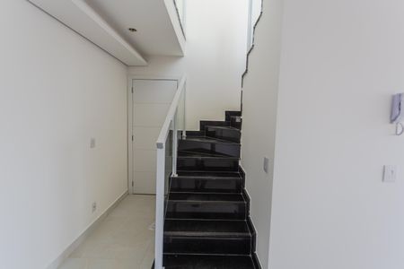 Apartamento à venda com 185m², 3 quartos e 3 vagas Apartamento à venda com 185m², 3 quartos e 3 vagasEscada de Acesso a Cobertura