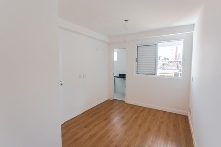 Apartamento à venda com 185m², 3 quartos e 3 vagas Apartamento à venda com 185m², 3 quartos e 3 vagasSuíte