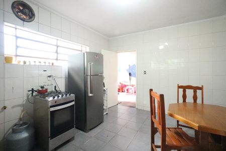 Casa à venda com 277m², 3 quartos e 2 vagasCozinha