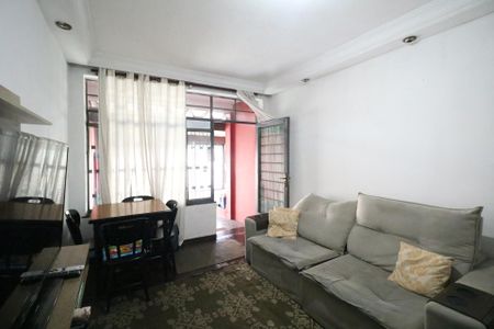 Casa à venda com 277m², 3 quartos e 2 vagasSala