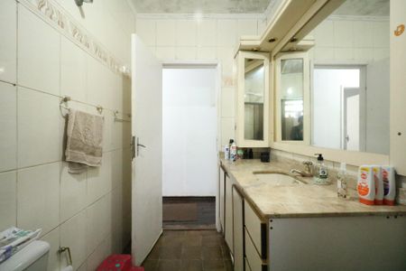 Casa à venda com 277m², 3 quartos e 2 vagasBanheiro