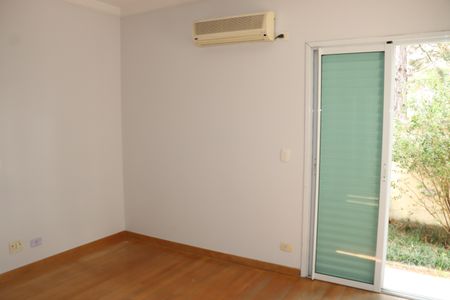 Casa de condomínio para alugar com 517m², 5 quartos e 4 vagasSuíte 2