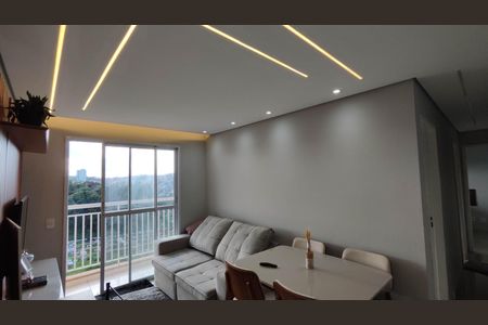 Sala de apartamento para alugar com 2 quartos, 52m² em Parque Imperial, Ferraz de Vasconcelos