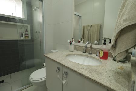 Apartamento à venda com 76m², 2 quartos e 1 vagaBanheiro da Suíte 2