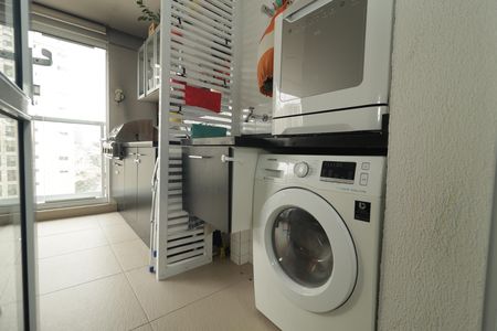 Apartamento à venda com 76m², 2 quartos e 1 vagaÁrea de Serviço
