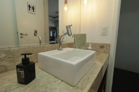 Lavabo de apartamento à venda com 2 quartos, 76m² em Aclimação, São Paulo