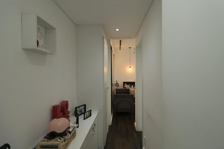 Apartamento à venda com 76m², 2 quartos e 1 vagaCorredor de entrada