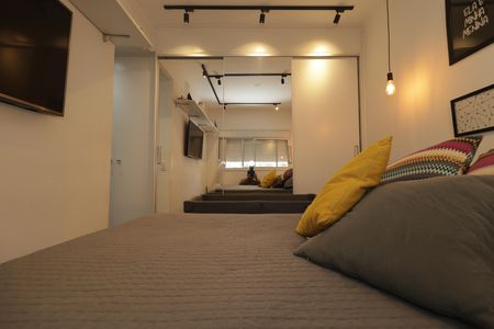 Suíte 2 de apartamento à venda com 2 quartos, 76m² em Aclimação, São Paulo