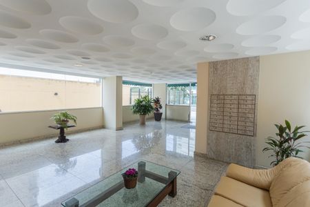 Apartamento à venda com 69m², 2 quartos e 1 vagaHall de entrada