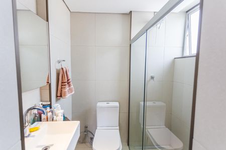 Apartamento à venda com 69m², 2 quartos e 1 vagaBanheiro da Suíte