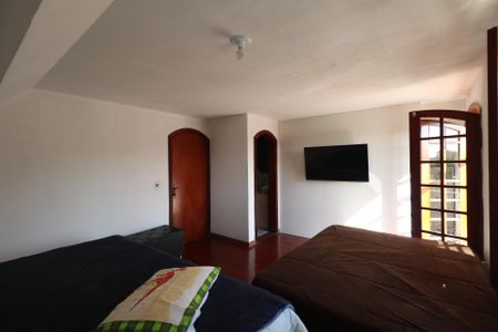 Casa à venda com 700m², 6 quartos e 6 vagas Casa à venda com 700m², 6 quartos e 6 vagasSuíte - Piso Superior