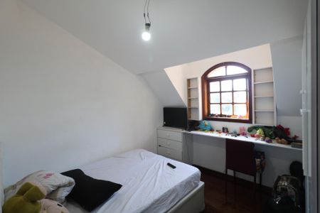 Casa à venda com 700m², 6 quartos e 6 vagas Casa à venda com 700m², 6 quartos e 6 vagasQuarto - Piso Superior
