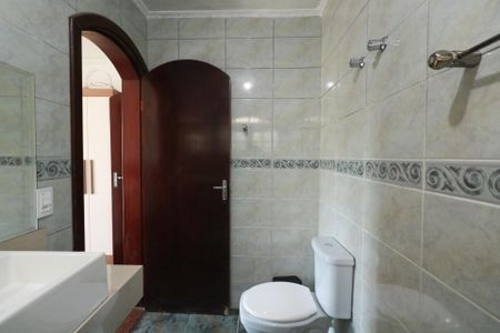 Casa à venda com 700m², 6 quartos e 6 vagas Casa à venda com 700m², 6 quartos e 6 vagasBanheiro da Suíte 1