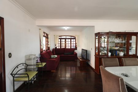 Sala de casa à venda com 6 quartos, 700m² em Eldorado, Diadema