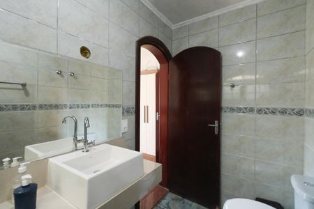 Casa à venda com 700m², 6 quartos e 6 vagas Casa à venda com 700m², 6 quartos e 6 vagasBanheiro da Suíte 1